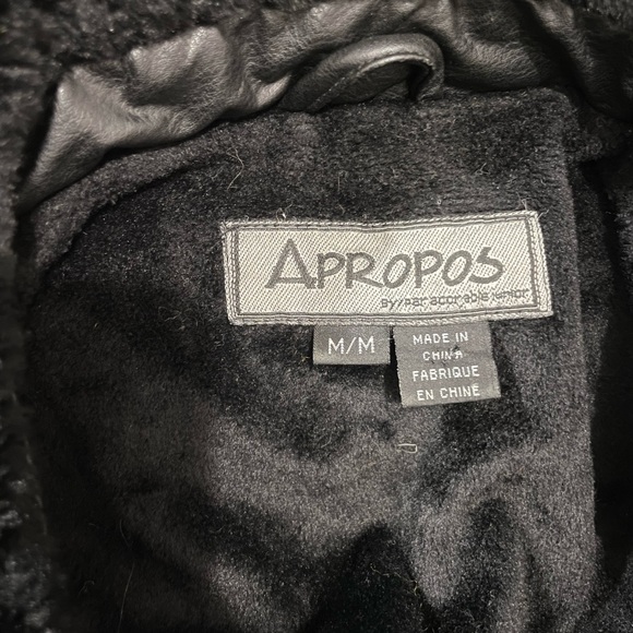 Knee length faux fur and pleather jacket - Picture 6 of 8